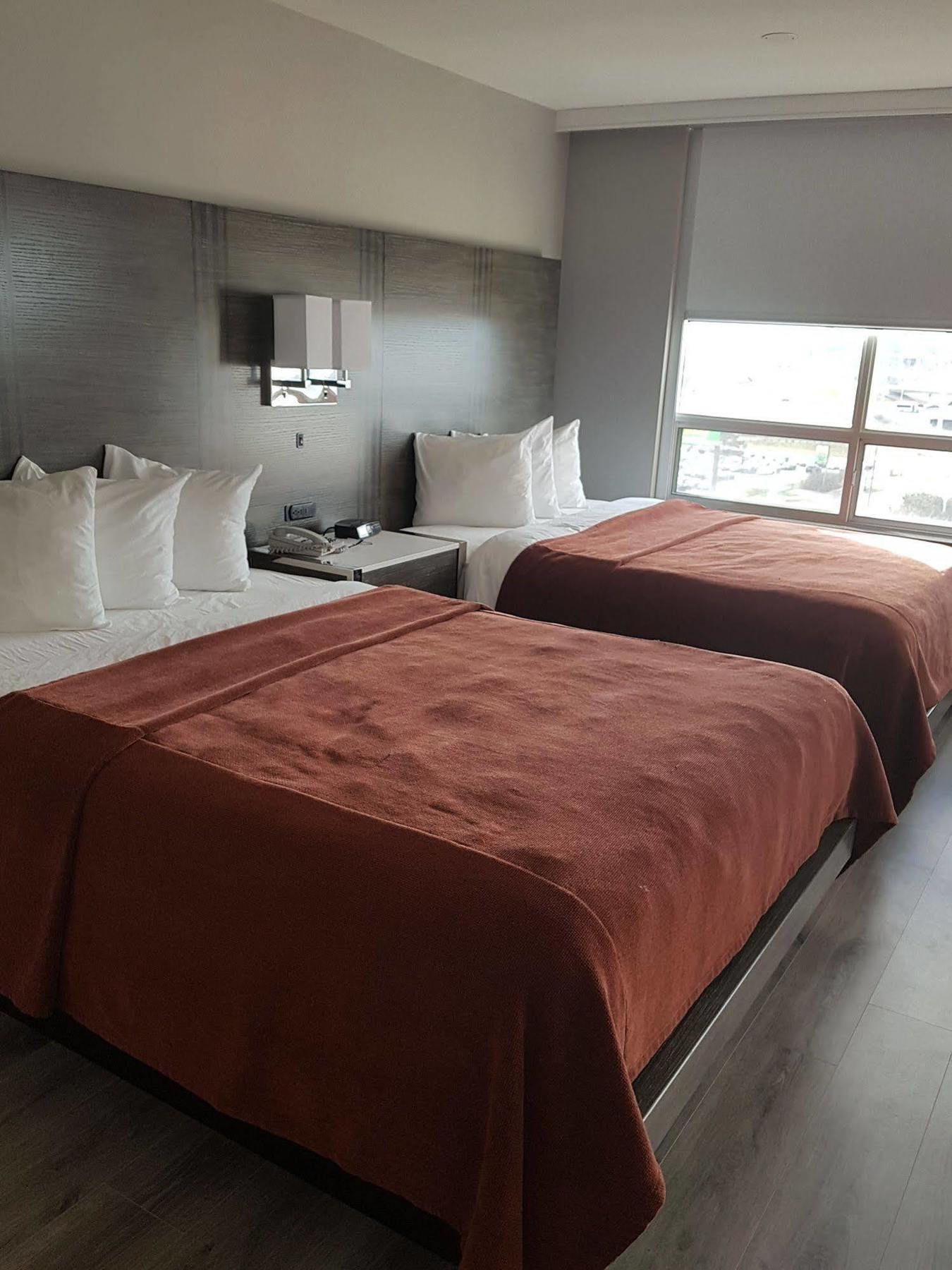 Hotel Carlingview Toronto Airport Mississauga Luaran gambar